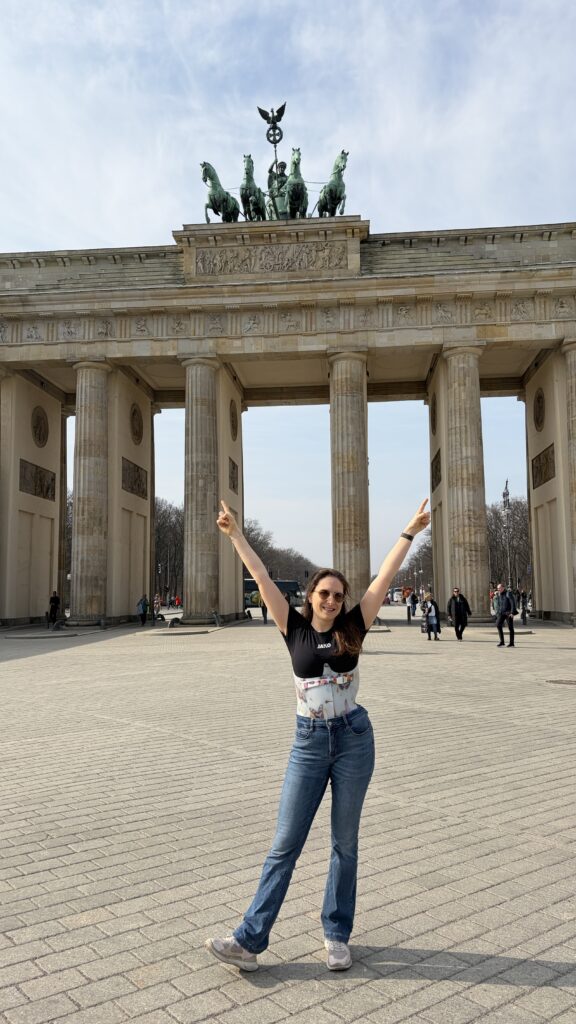 Cobb-Winkel-Korrektur im Erwachsenenalter & YouTube für Skolis: Conny teilt im Skoliose Rückblick Q1/2026 ihre Erfahrungen, Fortschritte und Learnings.